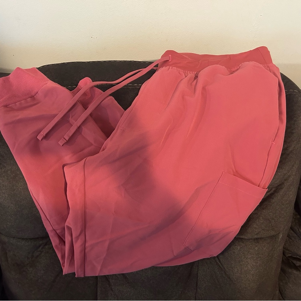 Pink Mandala petite XL jogger scrub bottoms